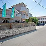 Paradise 2 Apartament *