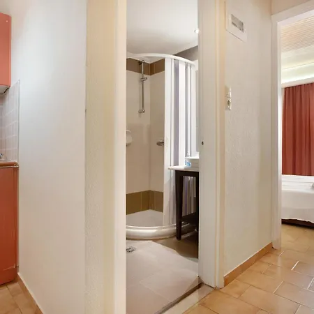 Paradise 2 Zakynthos Town