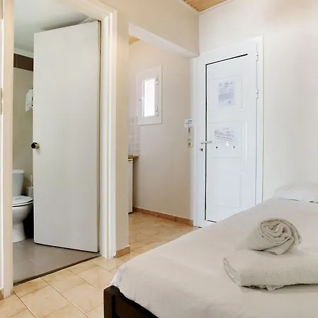 Paradise 2 * זקינטוס טאון