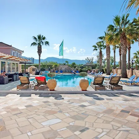 Paradise 2 זקינטוס טאון